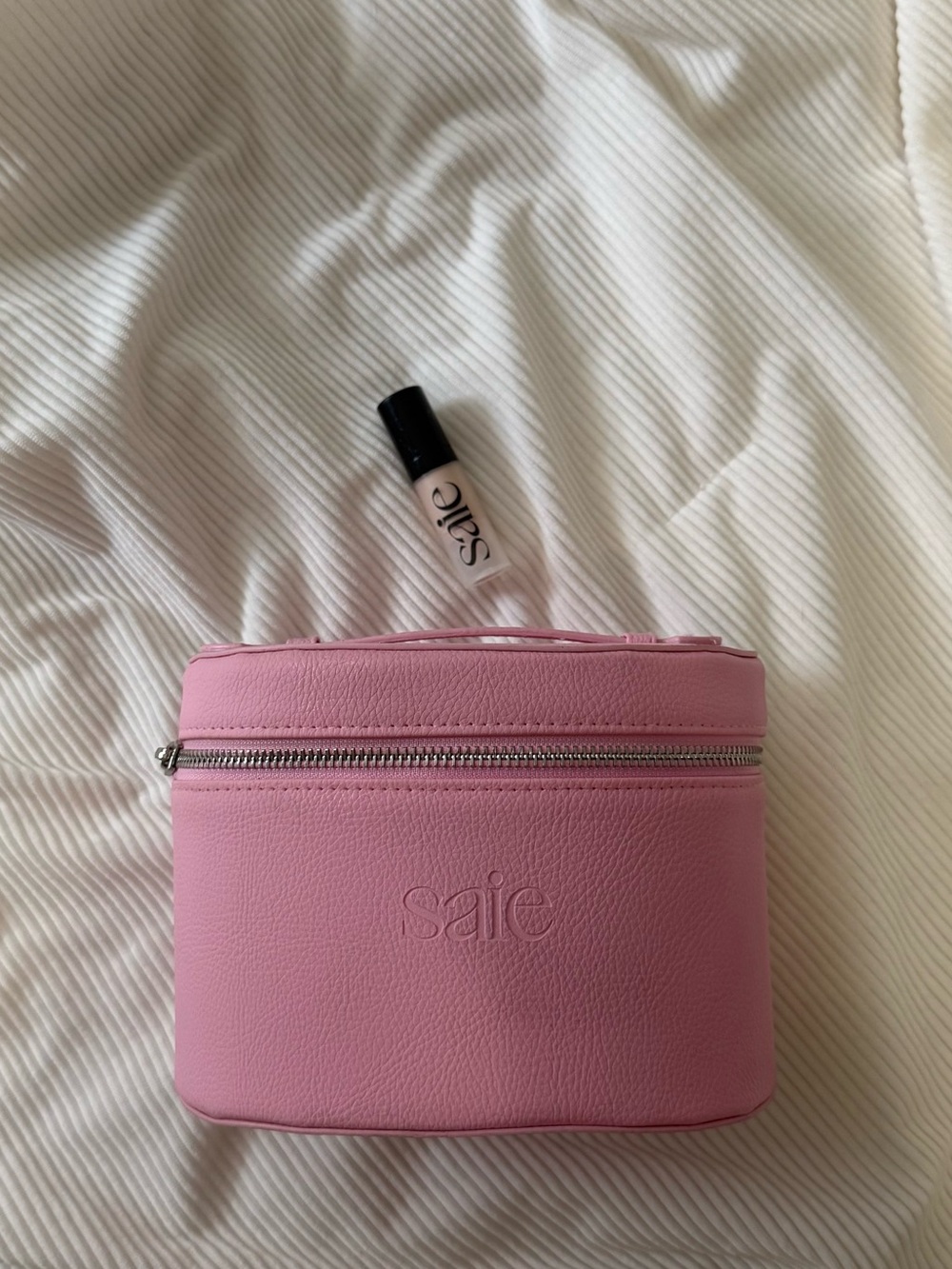 NEW Saie Pink Mini Vanity Case